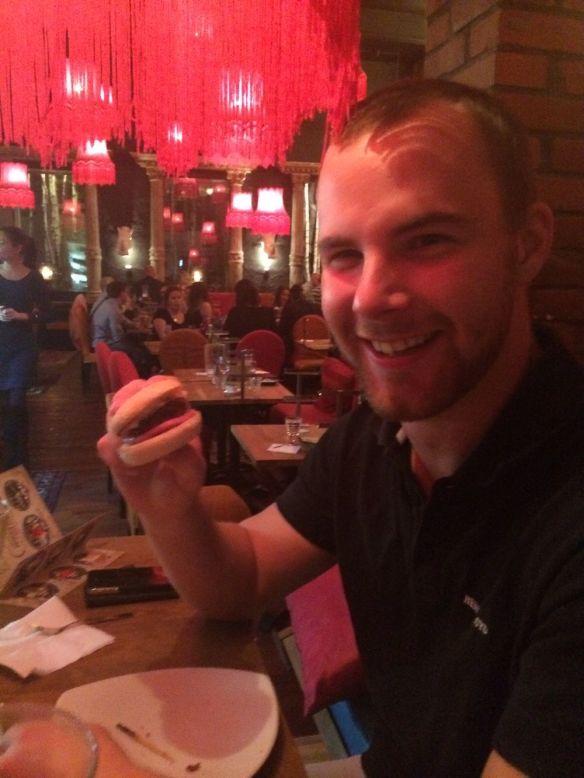 2014-10-04_223901_543128cee087c3208f603c7e