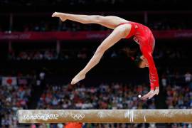 gymnast-5184-3456-wallpaper